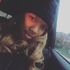 Meet your Posher, Devonne